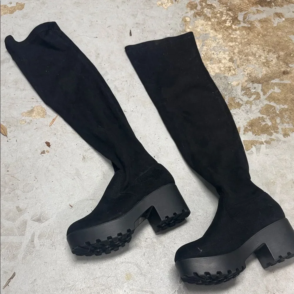 Black Women's Knee-High Boots NEVER WORN - Size 6 - Black Suede Boots